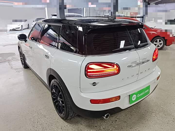 Mini Clubman, 2023 — фото 5 из 9