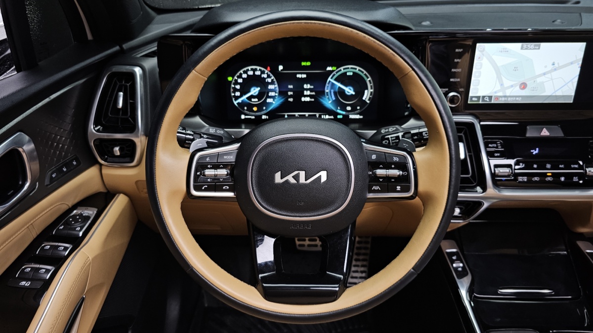 Kia Sorento, 2023 — фото 11 из 12