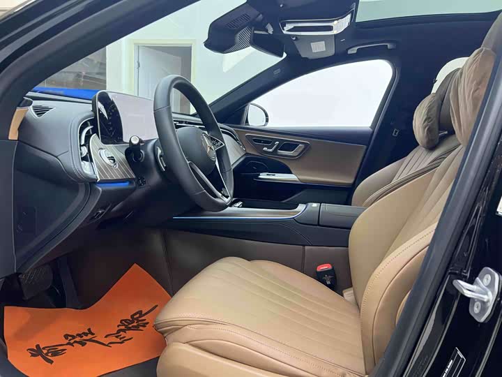 Mercedes-Benz E-Class, 2025 — фото 8 из 9