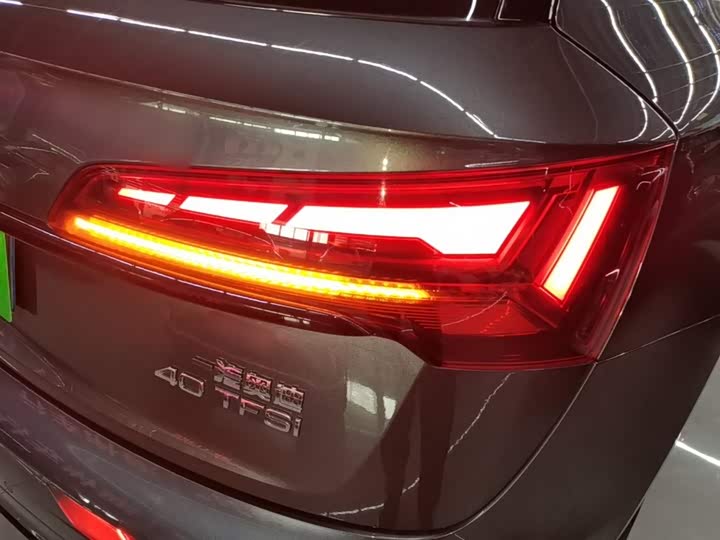 Audi Q5L, 2024 — фото 8 из 9