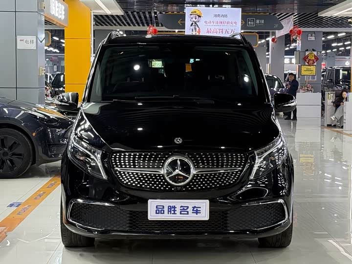 Mercedes-Benz V-Class, 2023 — фото 2 из 9