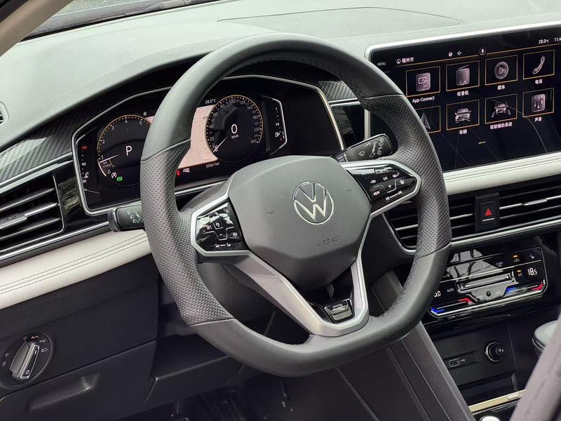 Volkswagen Tiguan L Pro, 2022 — фото 7 из 10