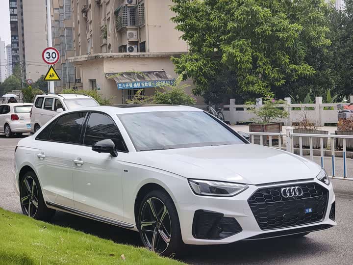 Audi A4L, 2025 — фото 3 из 9