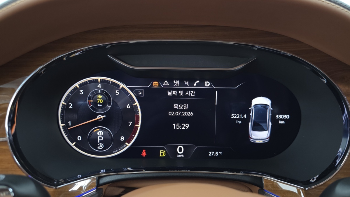 Bentley Flying Spur, 2022 — фото 7 из 12