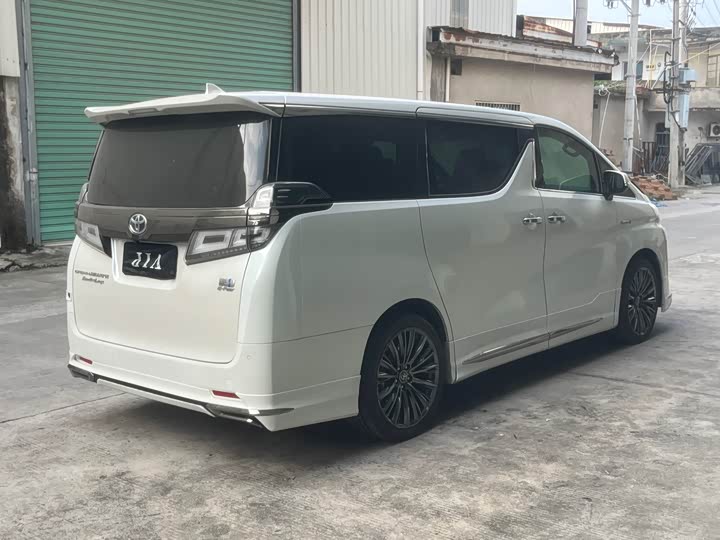 Toyota Vellfire, 2023 — фото 6 из 9