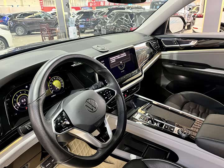Volkswagen Teramont X, 2023 — фото 8 из 9
