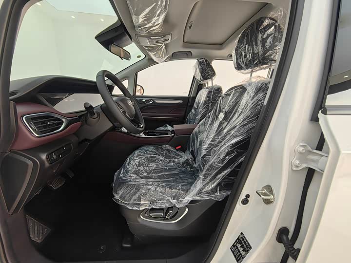 GAC Trumpchi M6, 2025 — фото 7 из 9