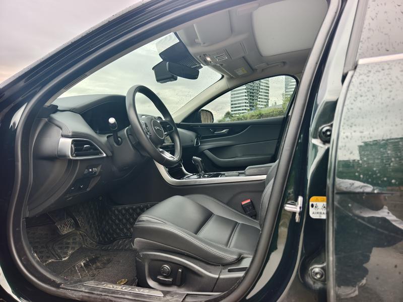 Jaguar XE L, 2022 — фото 9 из 11