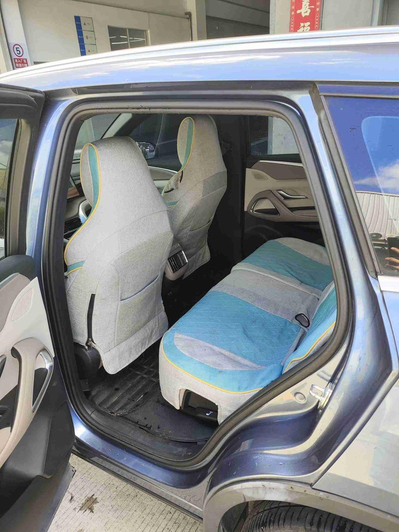 BYD Song Pro Hybrid, 2024 — фото 7 из 11
