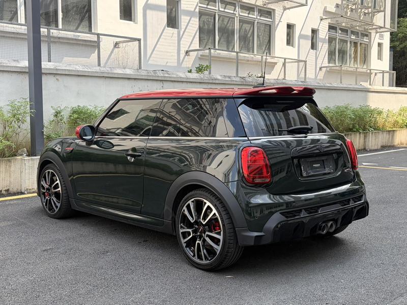 Mini Mini JCW, 2022 — фото 5 из 12