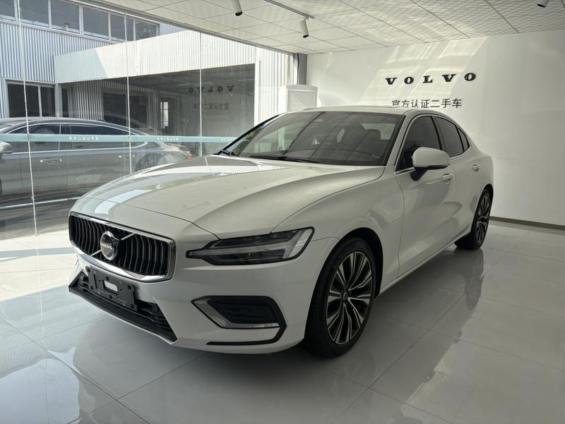 Volvo S60, 2023 — купить в Перми под ключ