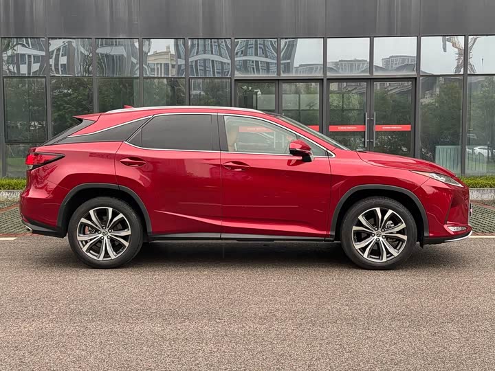 Lexus RX, 2022 — фото 8 из 9
