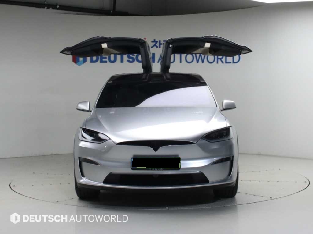 Tesla Model X, 2026 — фото 3 из 12