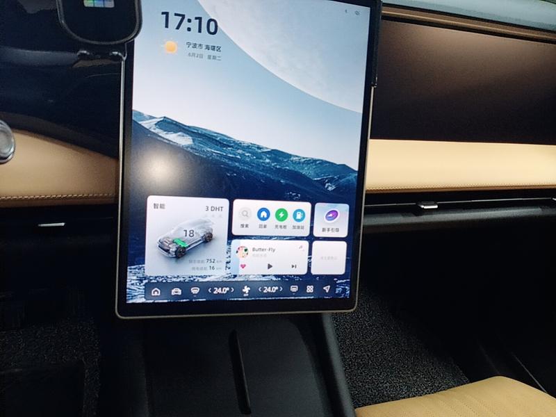 Geely Galaxy L7, 2024 — фото 12 из 12
