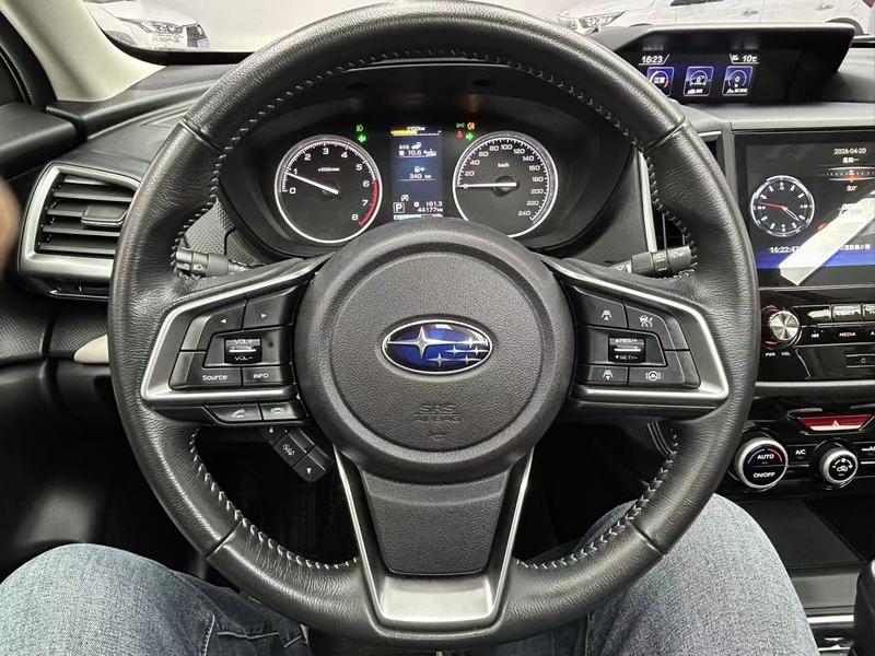 Subaru Forester, 2021 — фото 9 из 12