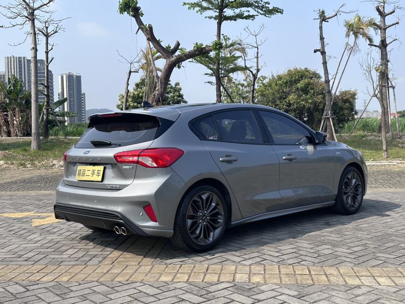 Ford Focus, 2022 — фото 7 из 12
