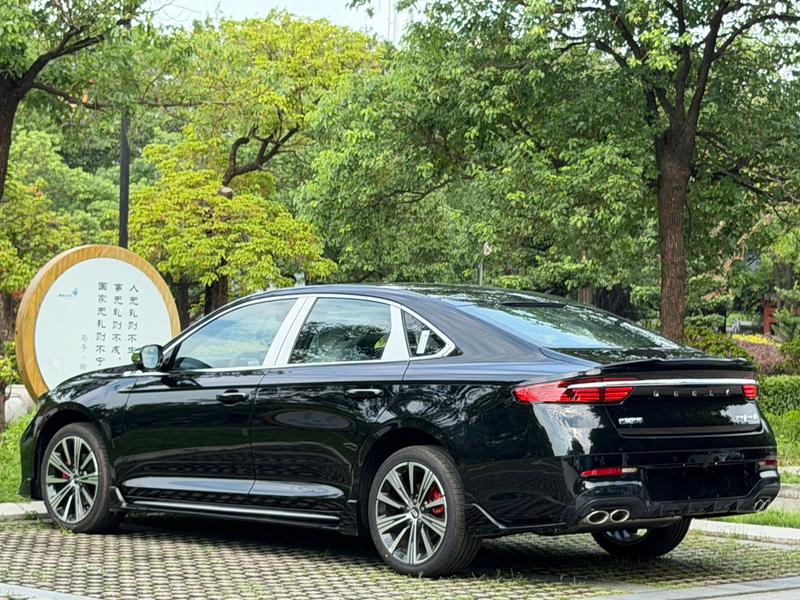 Geely Preface, 2026 — фото 4 из 12