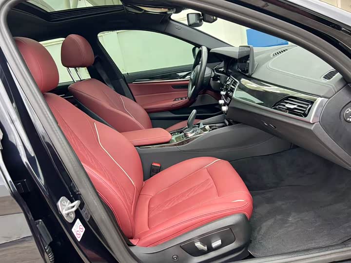 BMW 5 Series, 2023 — фото 7 из 9