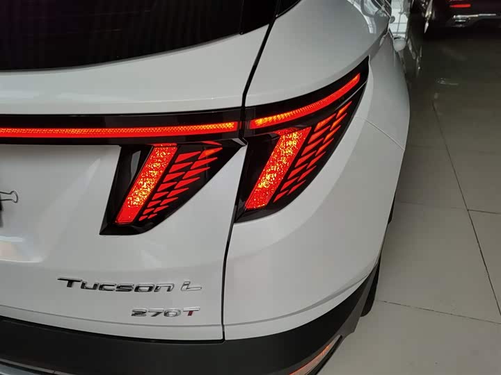 Hyundai Tucson L, 2023 — фото 8 из 9