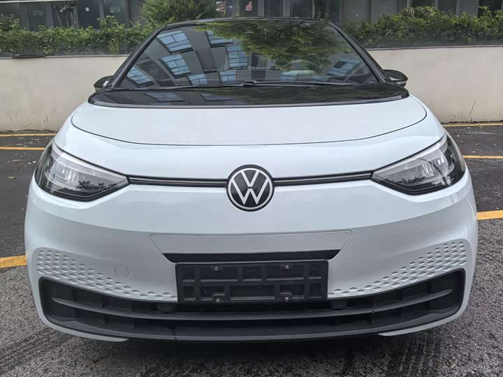Volkswagen ID.3, 2023 — фото 2 из 9