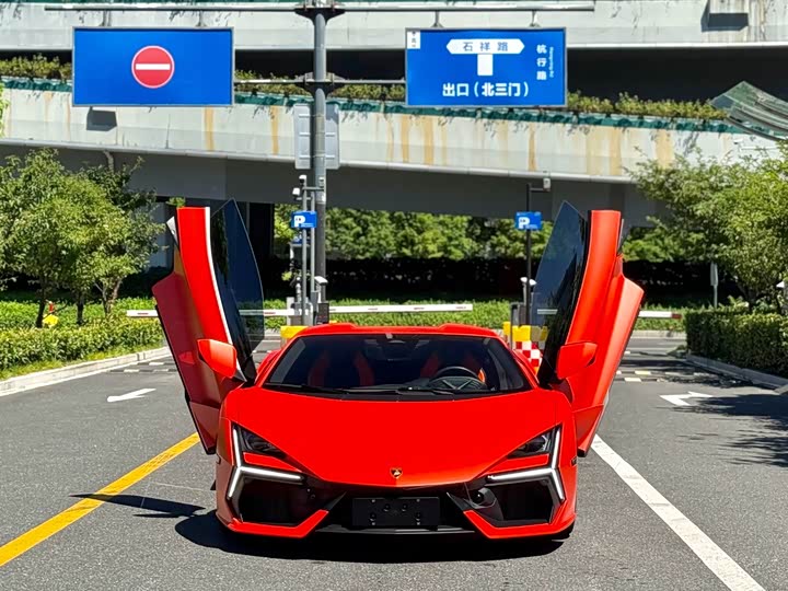 Lamborghini Revuelto, 2025 — купить в Туле под ключ