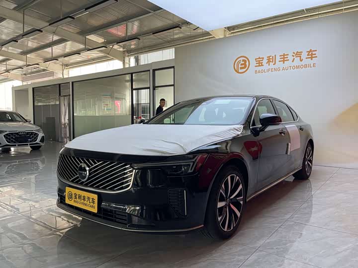 Volvo S90, 2026 — купить в Москве под ключ