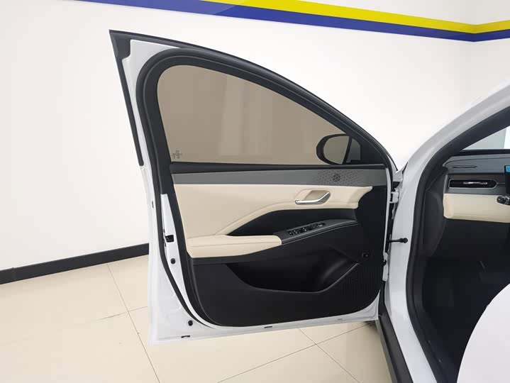 BYD Qin Plus, 2025 — фото 7 из 9