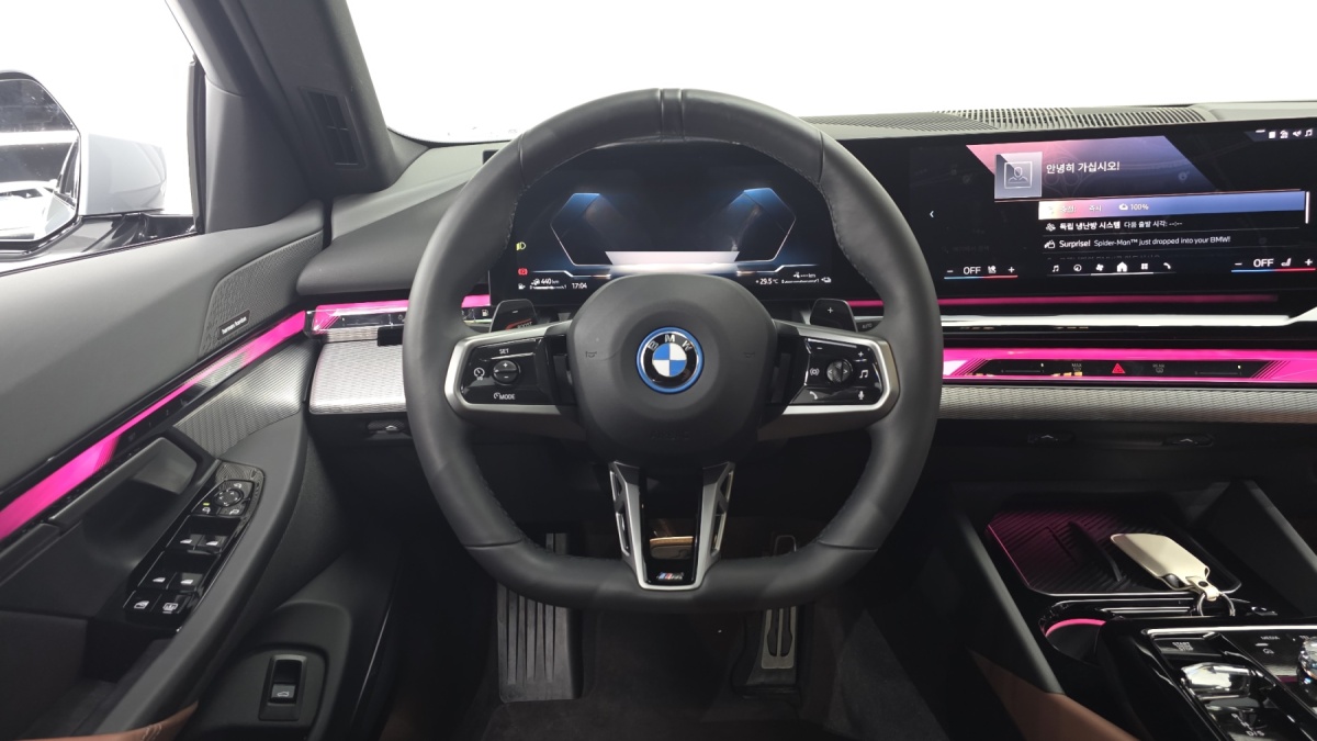 BMW 5 Series, 2025 — фото 11 из 12