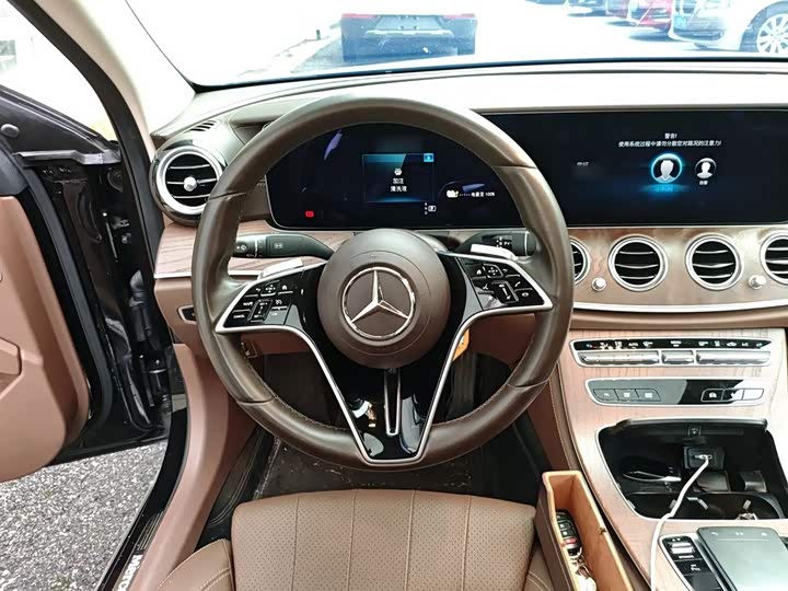 Mercedes-Benz E-Class Hybrid, 2022 — фото 4 из 9