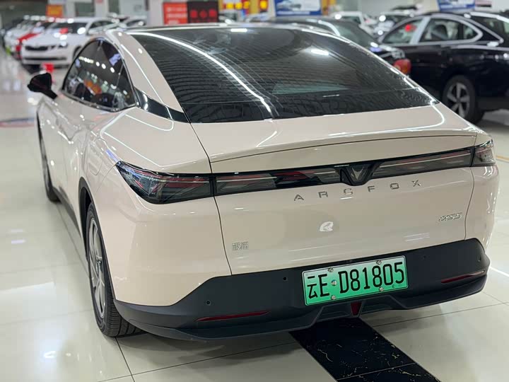 BAIC Arcfox Alpha S5, 2025 — фото 5 из 9