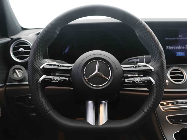 Mercedes-Benz E-Class Hybrid, 2022 — фото 9 из 9