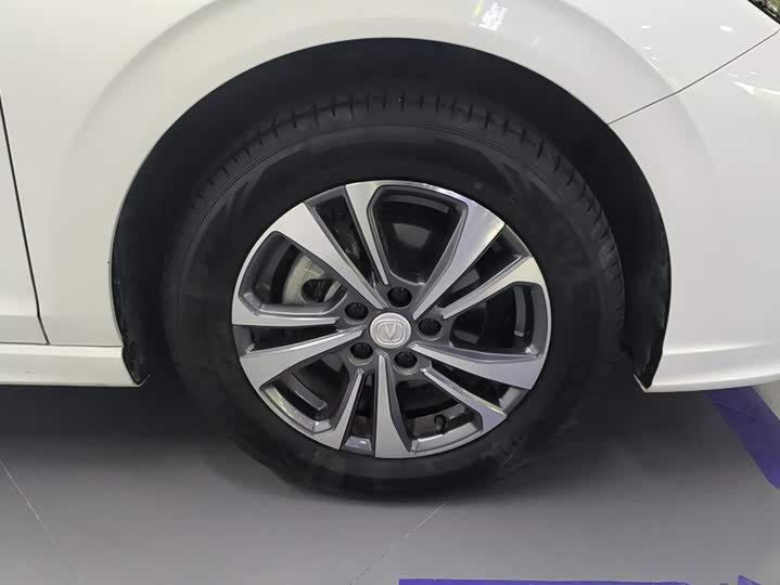 Changan Eado Plus, 2023 — фото 6 из 9