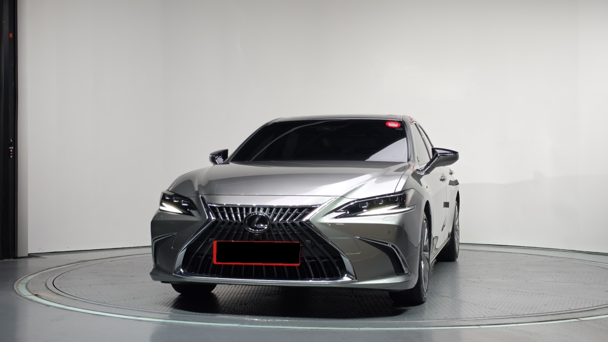 Lexus ES, 2023 — фото 3 из 12