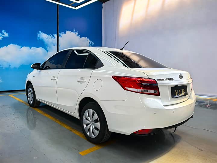 Toyota Yaris L, 2022 — фото 6 из 9