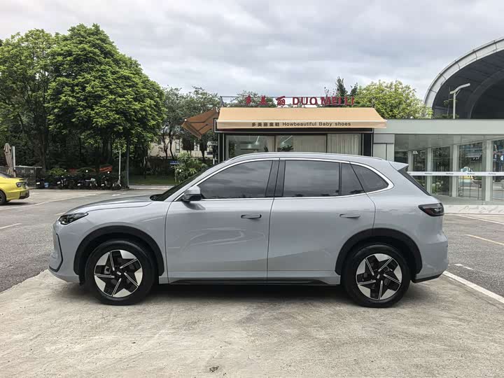 Geely Galaxy E5, 2024 — фото 3 из 9