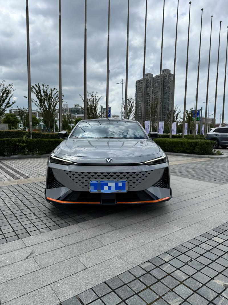 Changan UNI-V, 2024 — фото 2 из 11