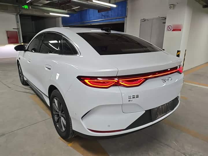 BYD Qin L, 2025 — фото 5 из 9