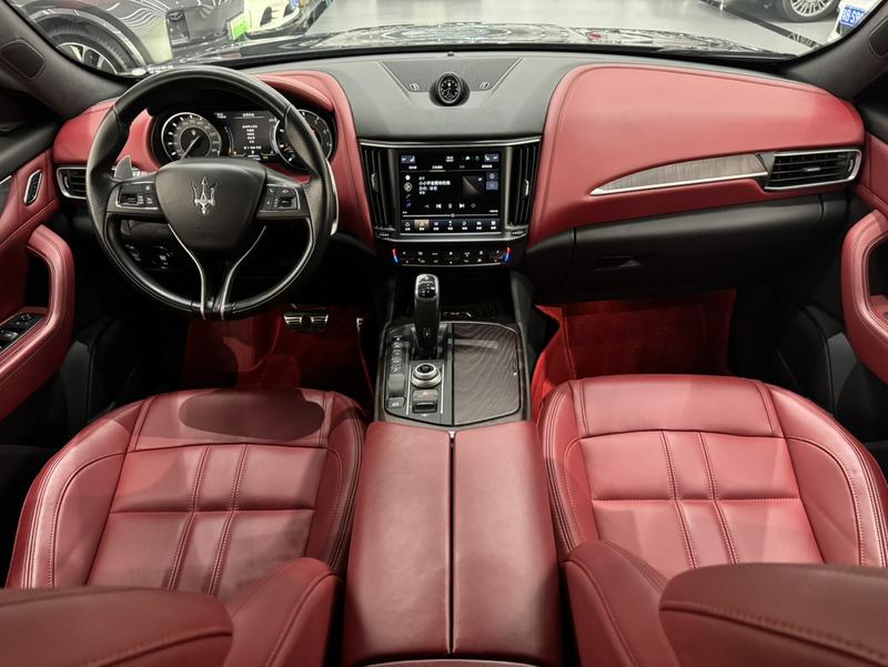 Maserati Levante, 2021 — фото 8 из 12