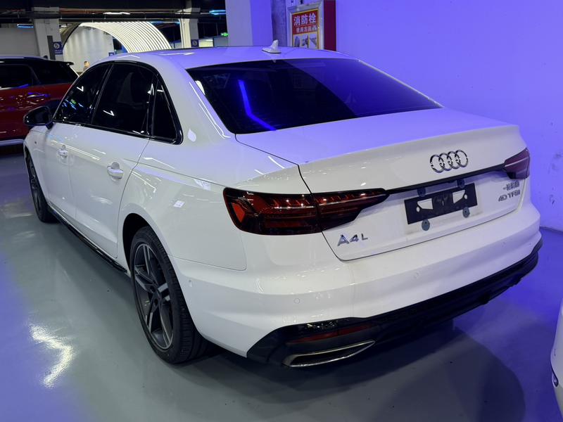 Audi A4L, 2022 — фото 4 из 12