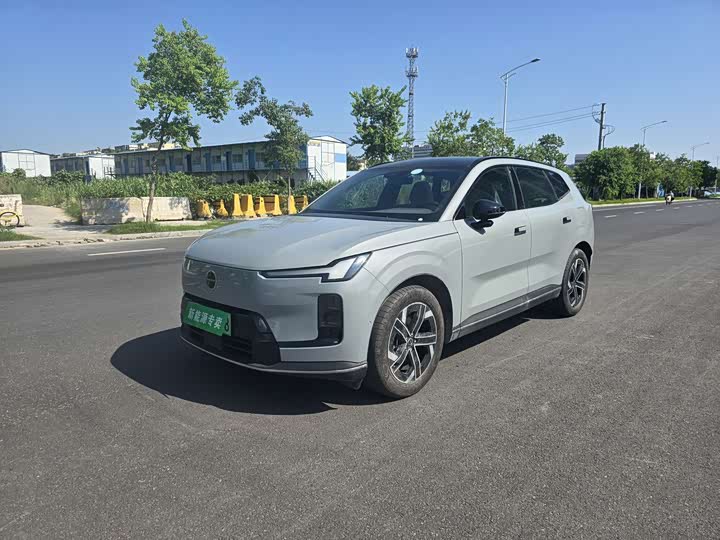 Volvo XC70 Hybrid, 2026 — купить в Самаре под ключ