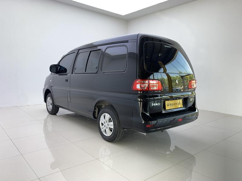 Dongfeng Forthing Lingzhi M5, 2026 — фото 5 из 12
