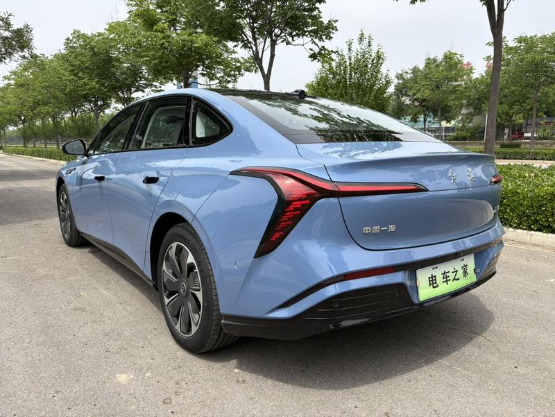 Hongqi EH5 (Tiangong 05), 2025 — фото 5 из 12