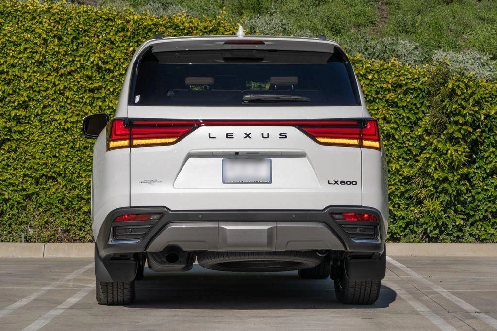 Lexus LX, 2022 — фото 5 из 12