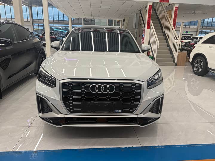 Audi Q2L, 2023 — фото 2 из 7