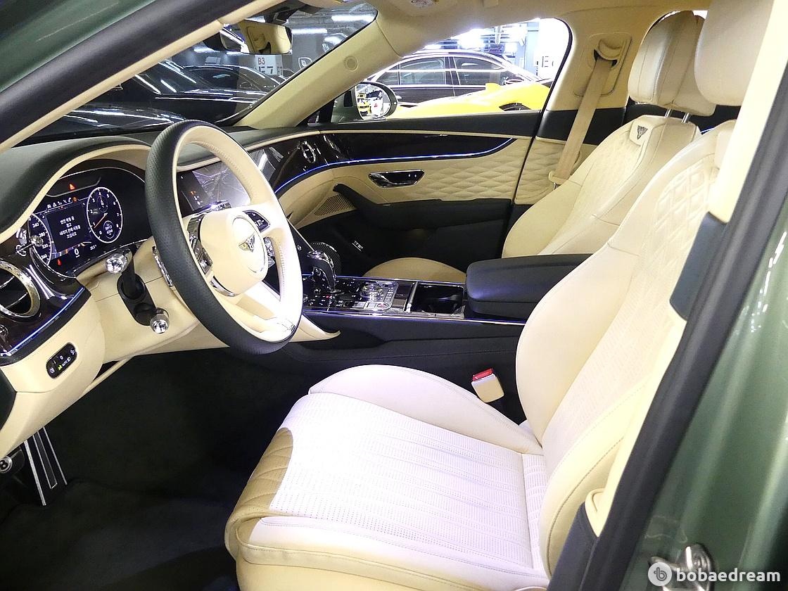Bentley Flying Spur, 2022 — фото 9 из 12