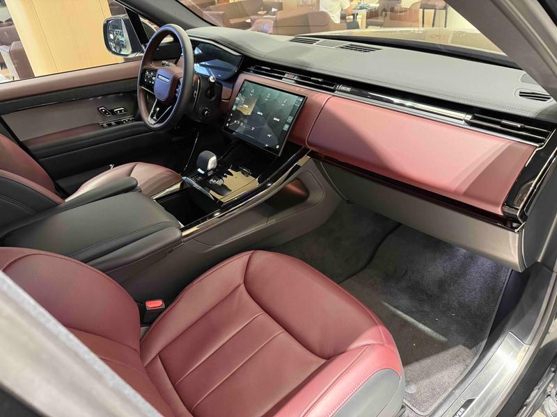 Land Rover Range Rover Sport, 2026 — фото 8 из 12