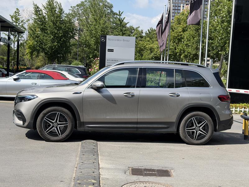 Mercedes-Benz EQB, 2022 — фото 4 из 12