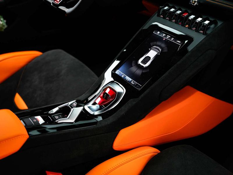 Lamborghini Huracán, 2025 — фото 7 из 10