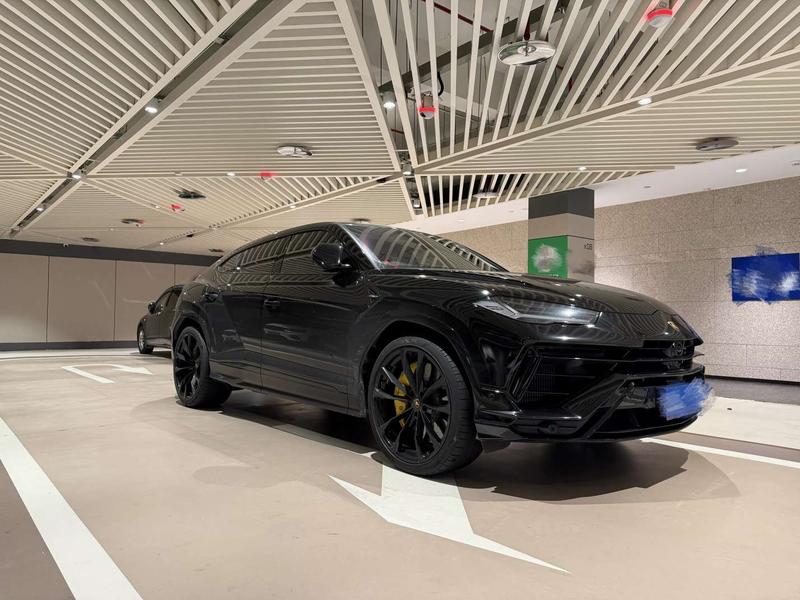 Lamborghini Urus, 2024 — фото 2 из 8