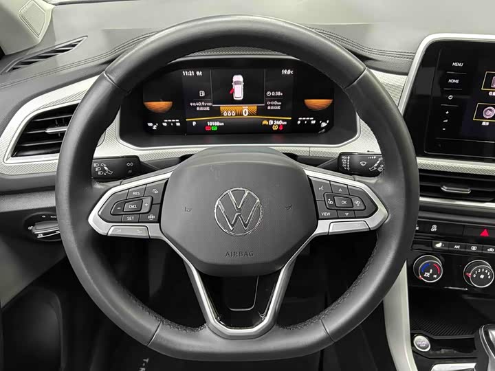 Volkswagen T-Roc, 2024 — фото 3 из 9